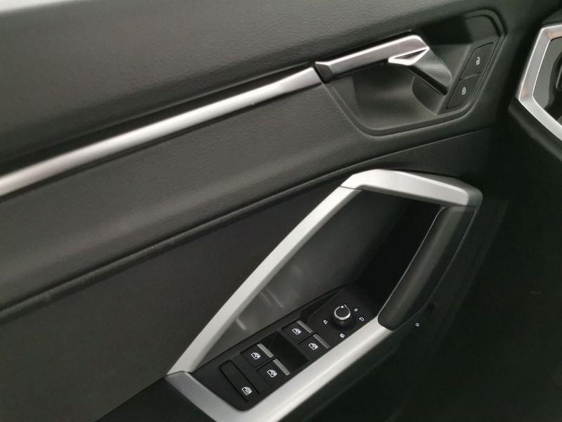 Audi Q3 35 1.5 tfsi Business Advanced
