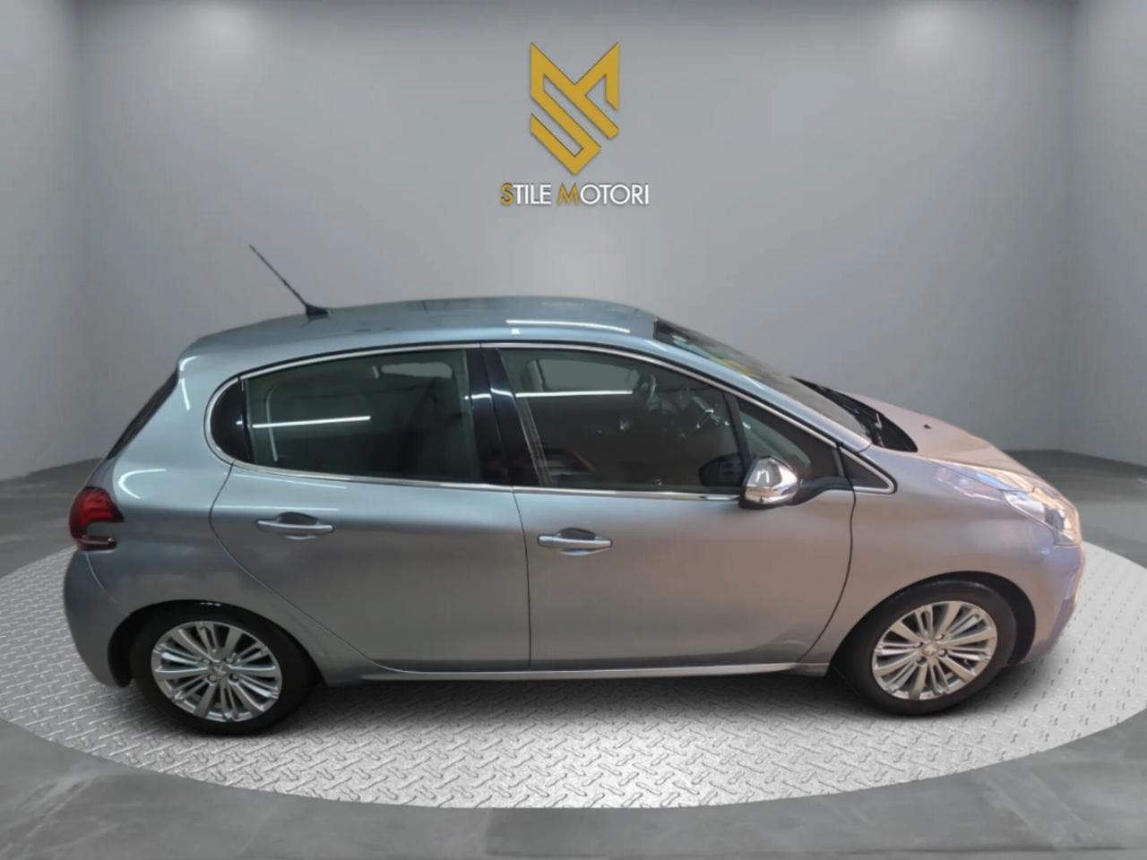 Peugeot 208 1.2 Benzina StileMotori