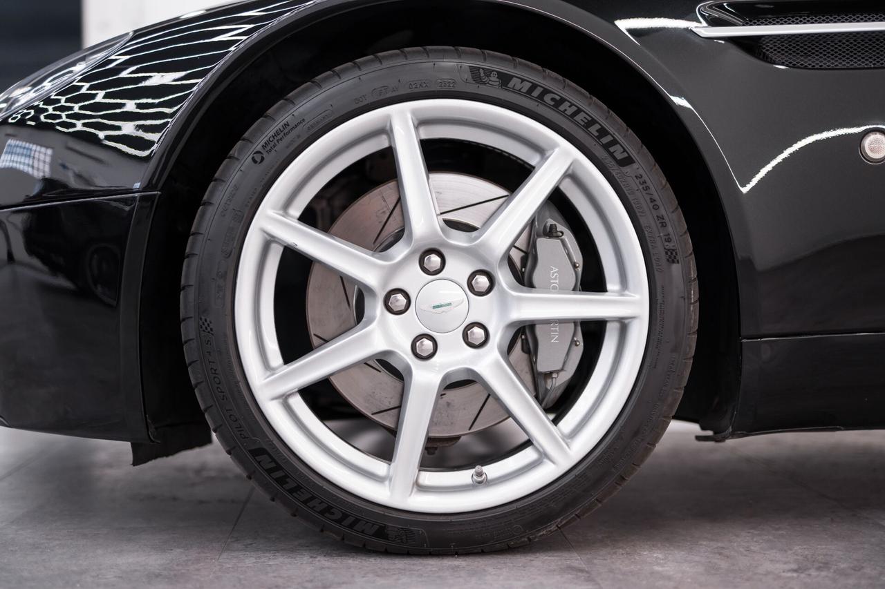 Aston Martin V8 Vantage CABRIO