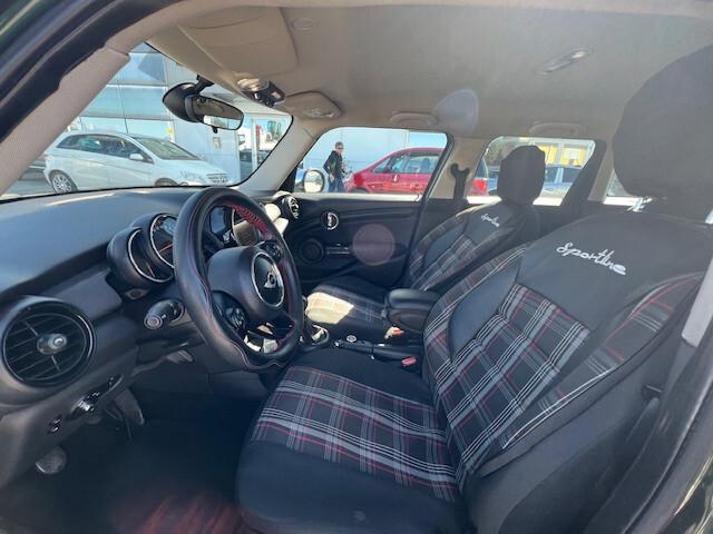 Mini 1.5 Cooper D 5 porte