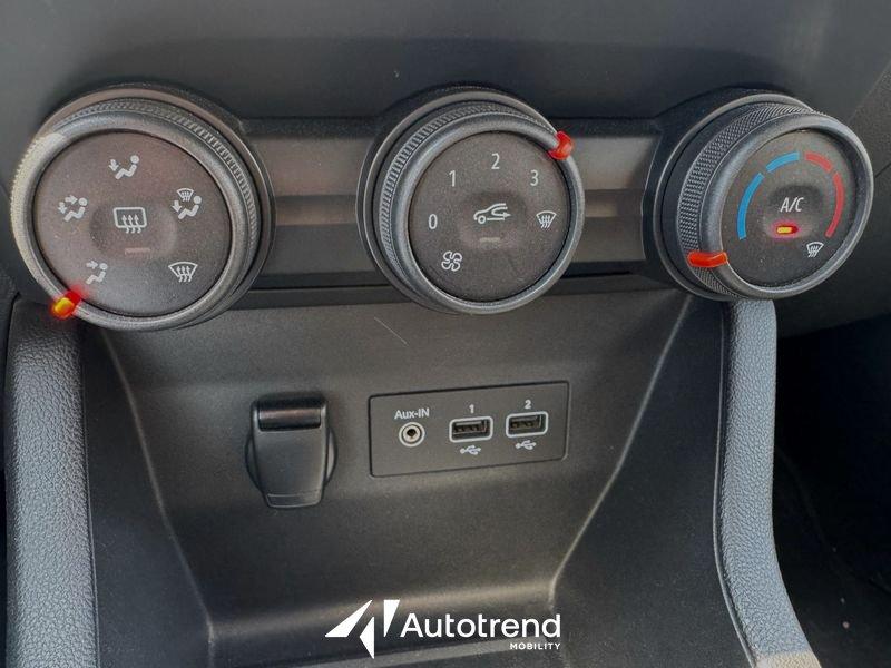 Renault Clio TCe 100 CV 5 porte NAVI LED Business