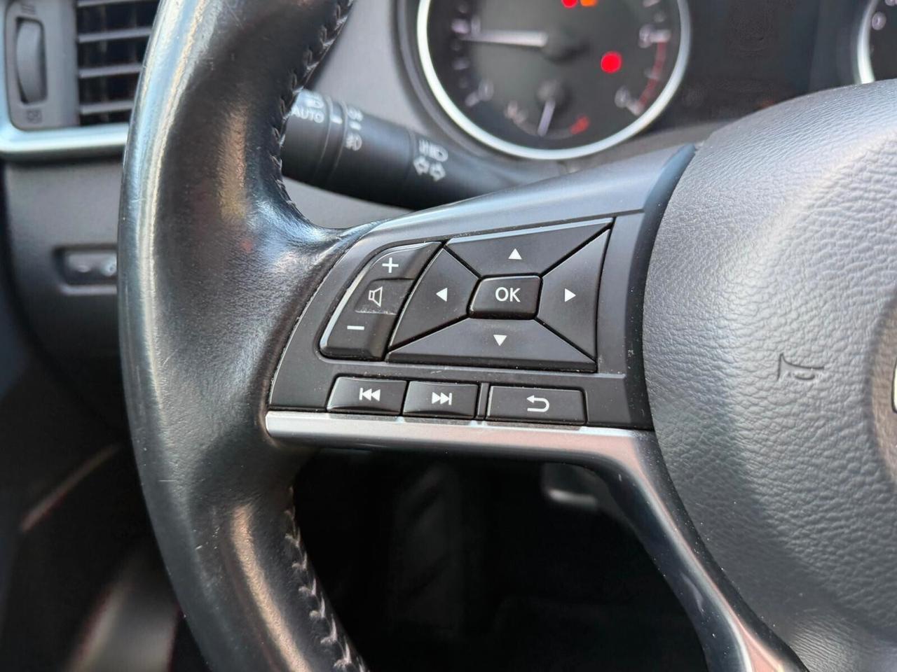 Nissan Qashqai 1.6 diesel Automatica