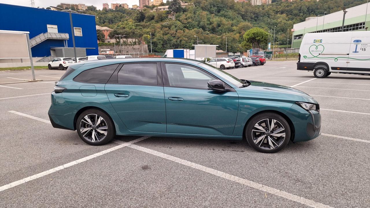 Peugeot 308 Plug-in Hybrid 180 e-EAT8 SW Allure Pack