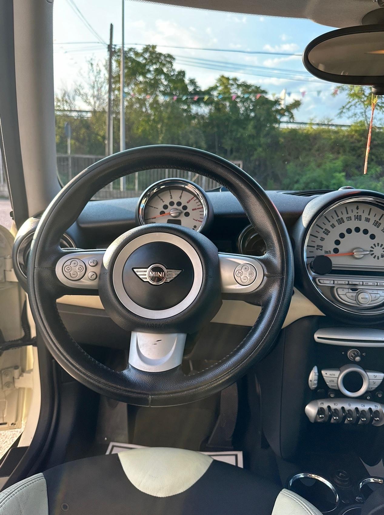 Mini 1.6 16V One D