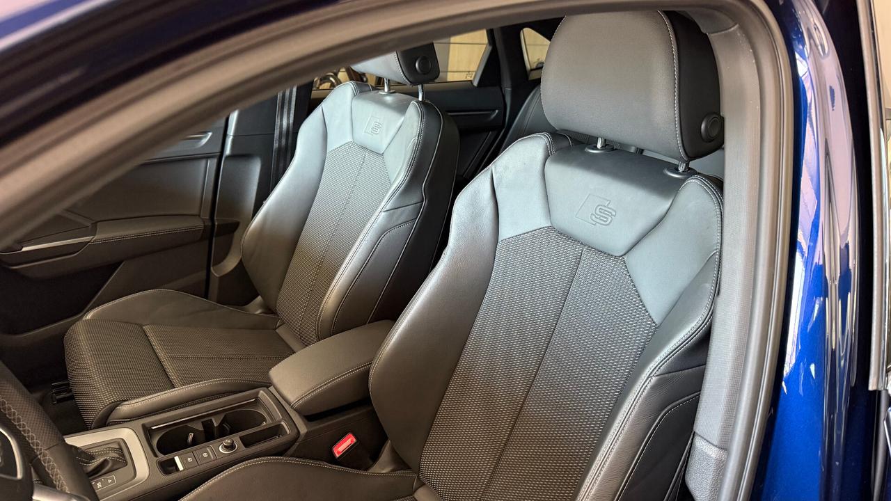 Audi Q3 SPORTBACK 35 TDI S LINE IDENTITY BLACK