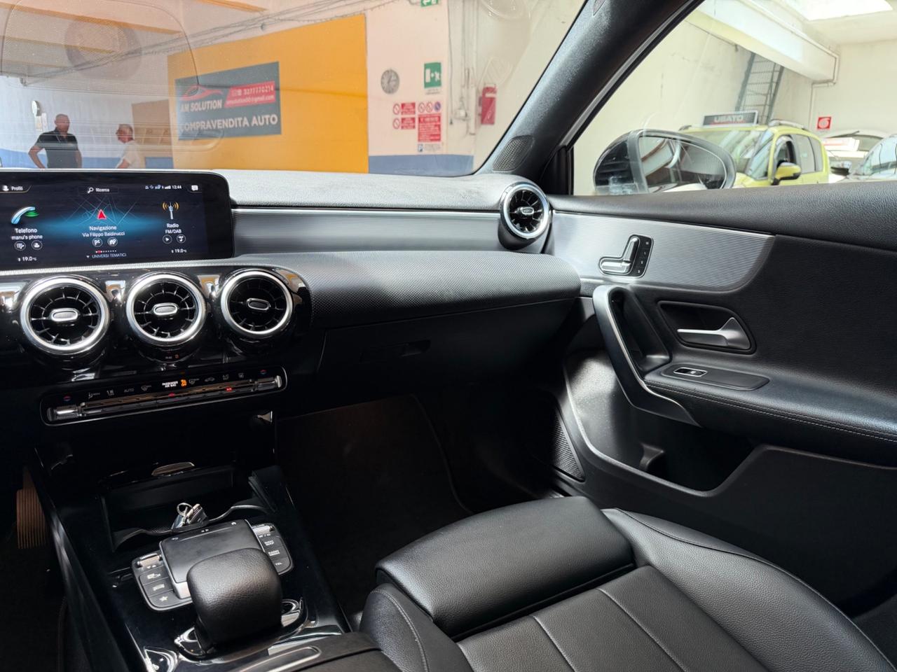 Mercedes-benz A 250e PLUG-IN Sport