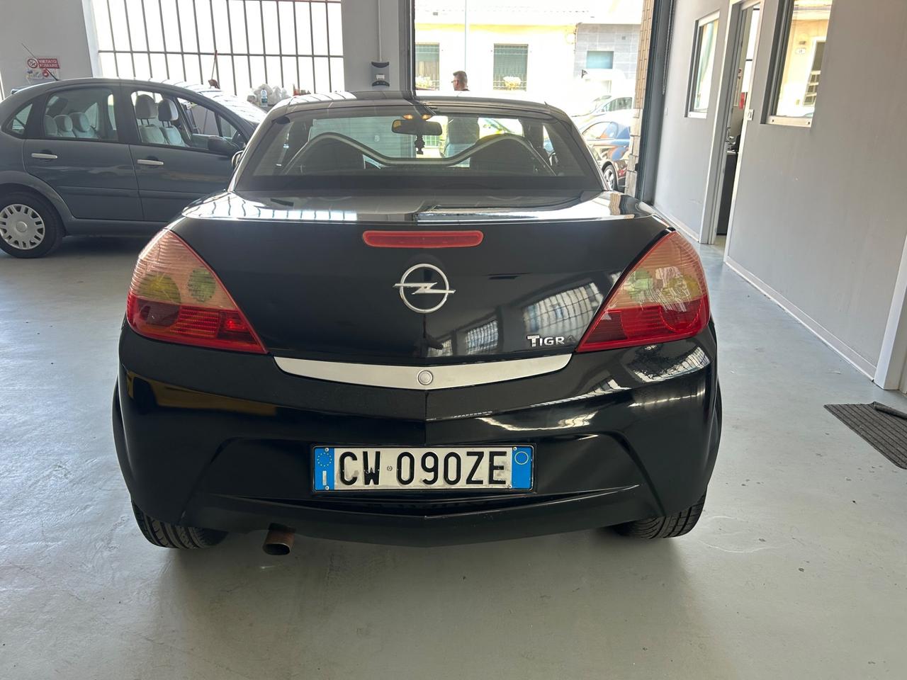 Opel Tigra TwinTop 1.4 16V Sport