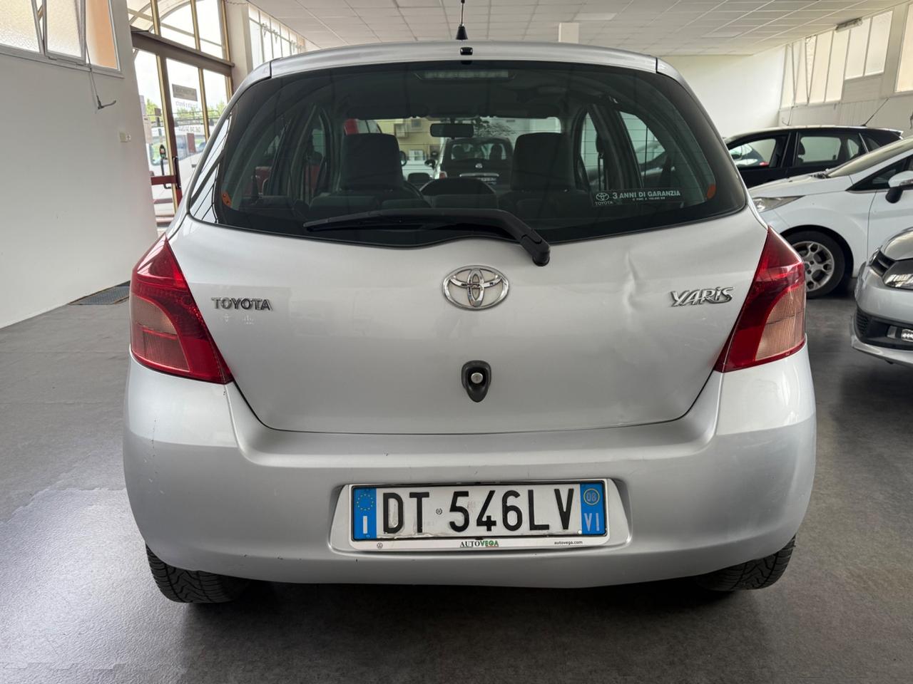 Toyota Yaris 1.0 5 porte Sol ok neopatentati
