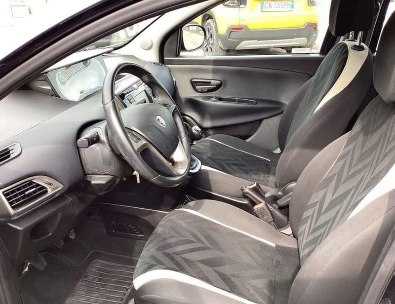 Lancia Ypsilon 1.2 SILVER 69CV
