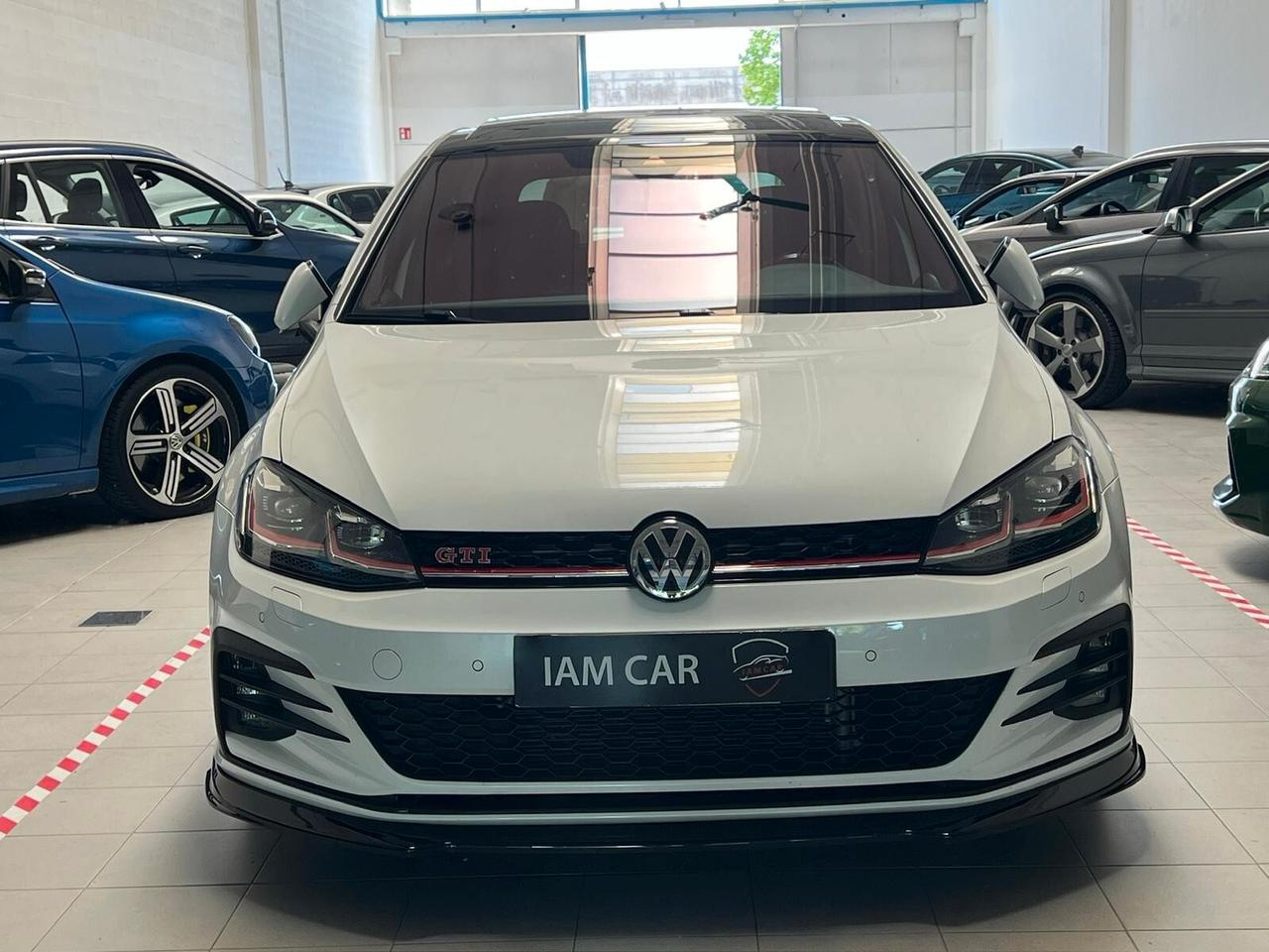 Volkswagen Golf GTI Performance 2.0 245 CV TSI DSG 5p.
