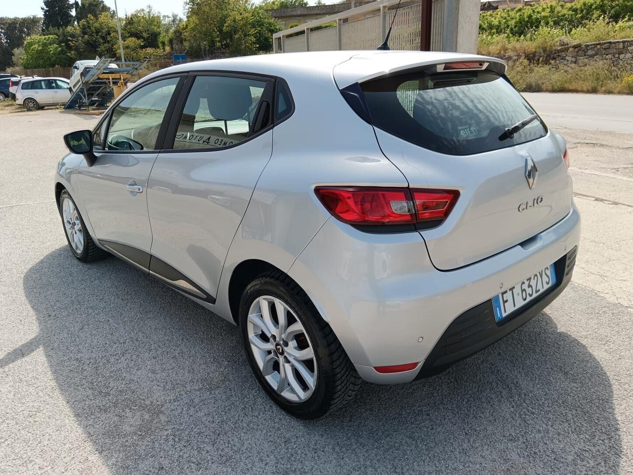 Renault Clio dCi 8V 90 CV EDC 5 porte Moschino Intens CAMBIO AUTOMATICO