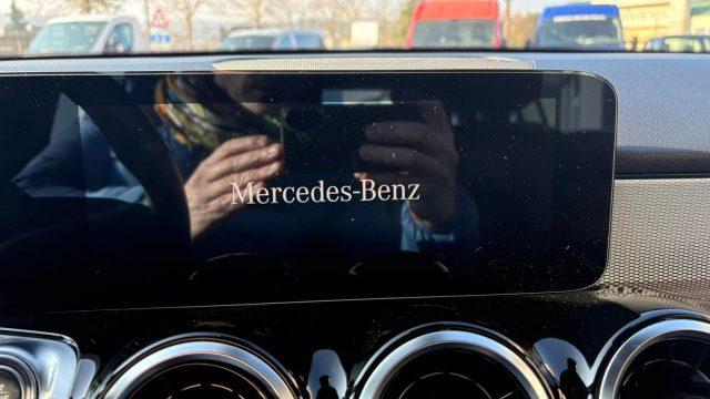 MERCEDES-BENZ GLB 180 d Automatic Business Extra