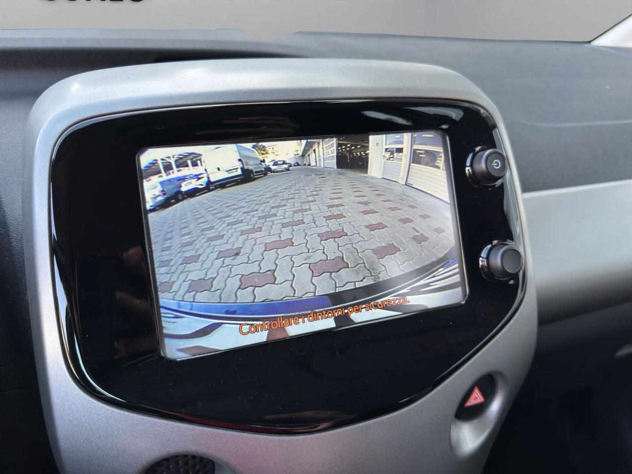 Toyota Aygo 5p 1.0 x-play my15