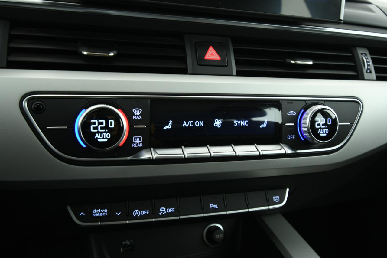 AUDI A4 Avant 40 2.0 tdi mhev Business Advanced quattro 204cv ACC+FULL LED