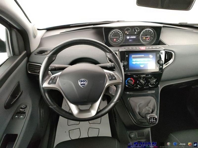 Lancia Ypsilon 1.0 FireFly 5 porte S&S Hybrid Gold