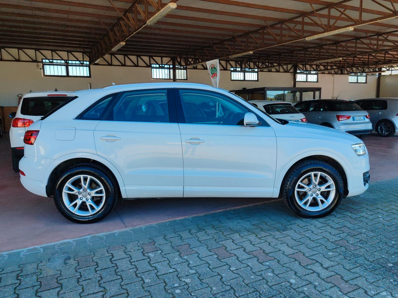 Audi Q3 2.0 TDI LED/XENON/NAVI