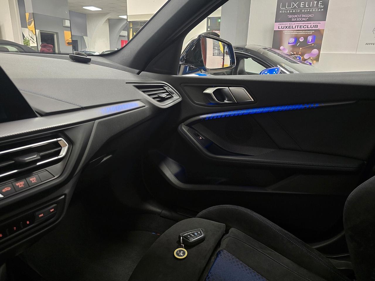 BMW 135 F40 M135i xDrive AKRAPOVIC_ALCANTARA_TETTO_LED BMW