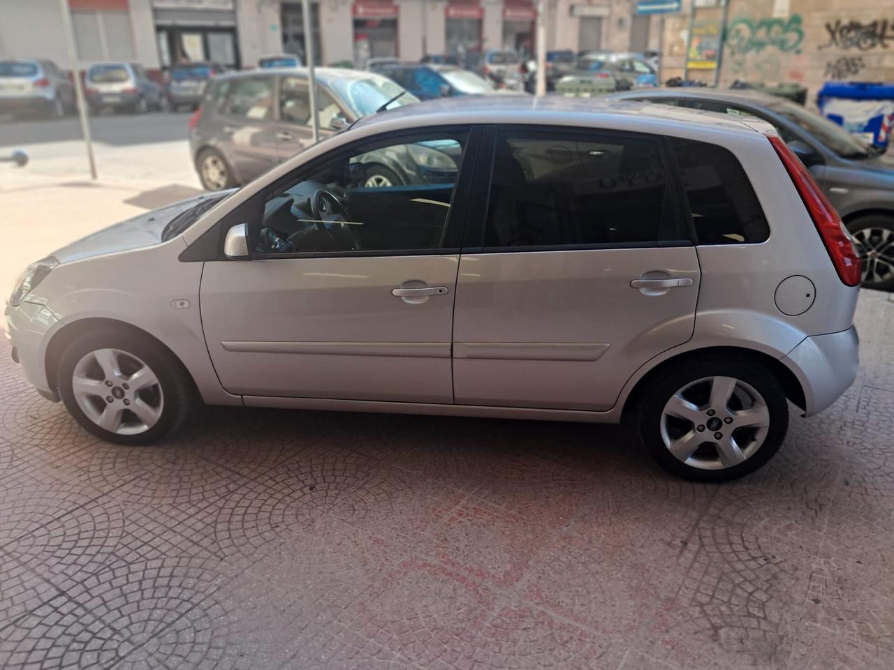 Ford Fiesta 1.4 TDCi 5p.-NEOPATENTATI-Euro2990