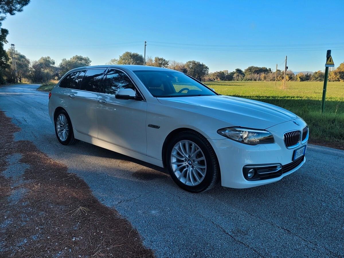 Bmw 520d xDrive Touring Luxury