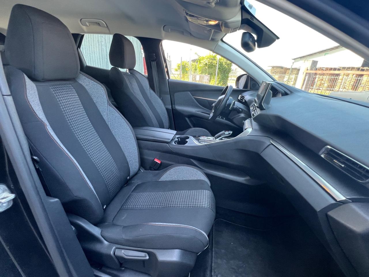 Peugeot 3008 BlueHDi 130cv Active Business