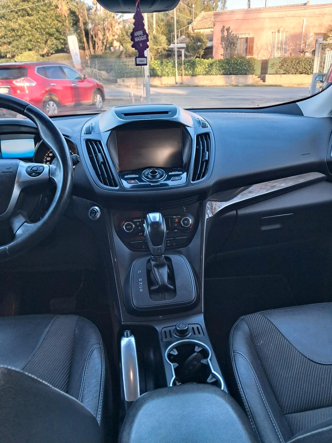 Ford Kuga 2.0 TDCI 150 CV S&S 4WD Powershift Business