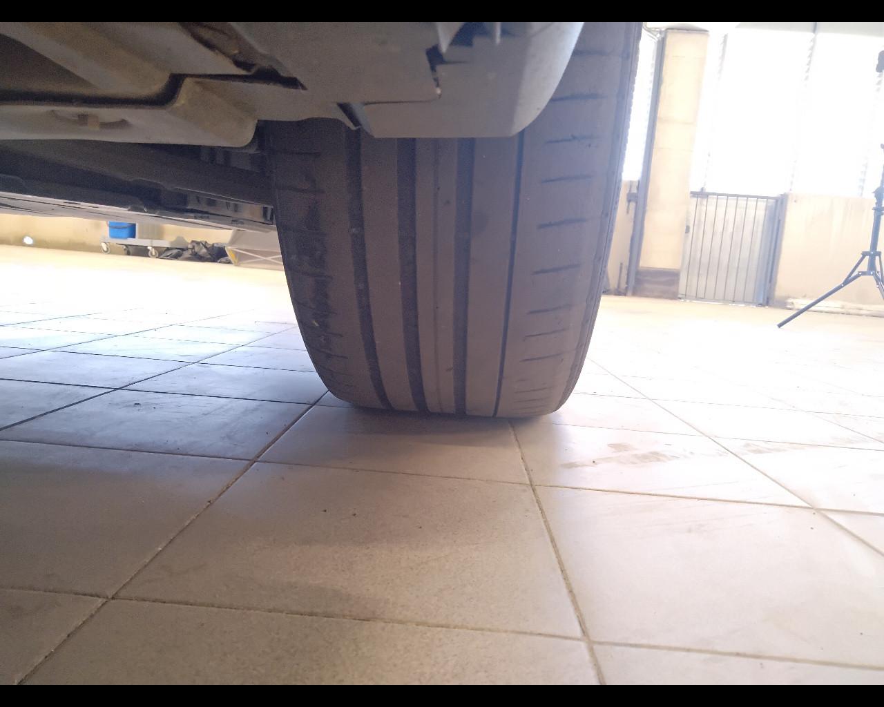 Mercedes-Benz GLB - X247 2019 - GLB 180 d Premium auto