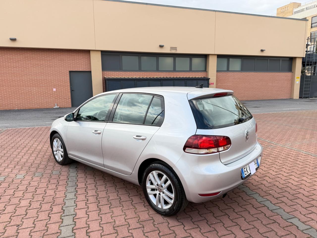 Volkswagen Golf VI 1.6 TDI DSG Highline