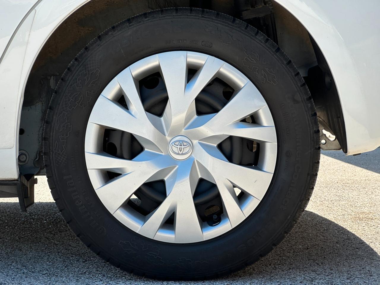 TOYOTA Yaris 1.5 Hybrid 5 porte Business