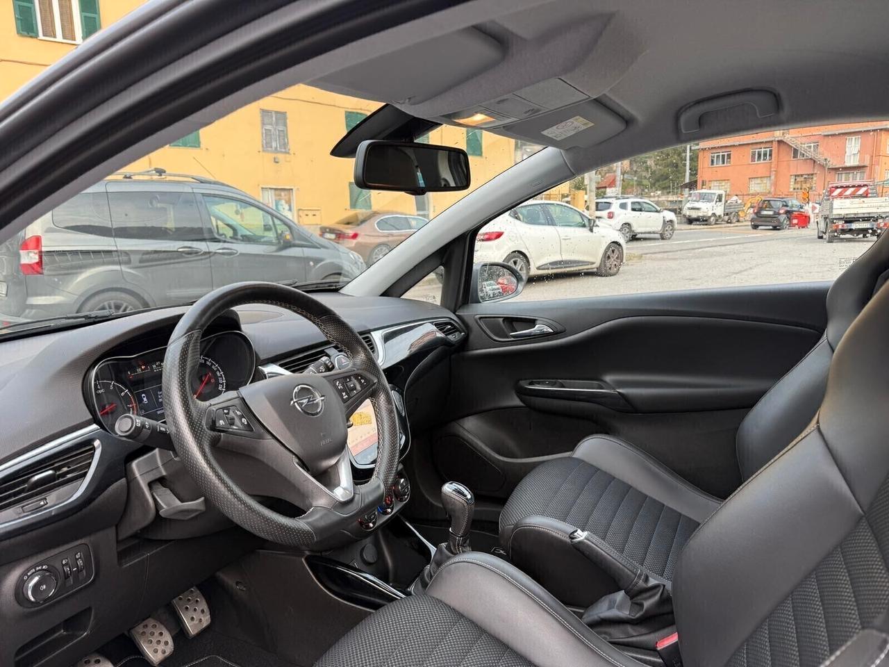 Opel Corsa 1.6 Turbo Coupé OPC