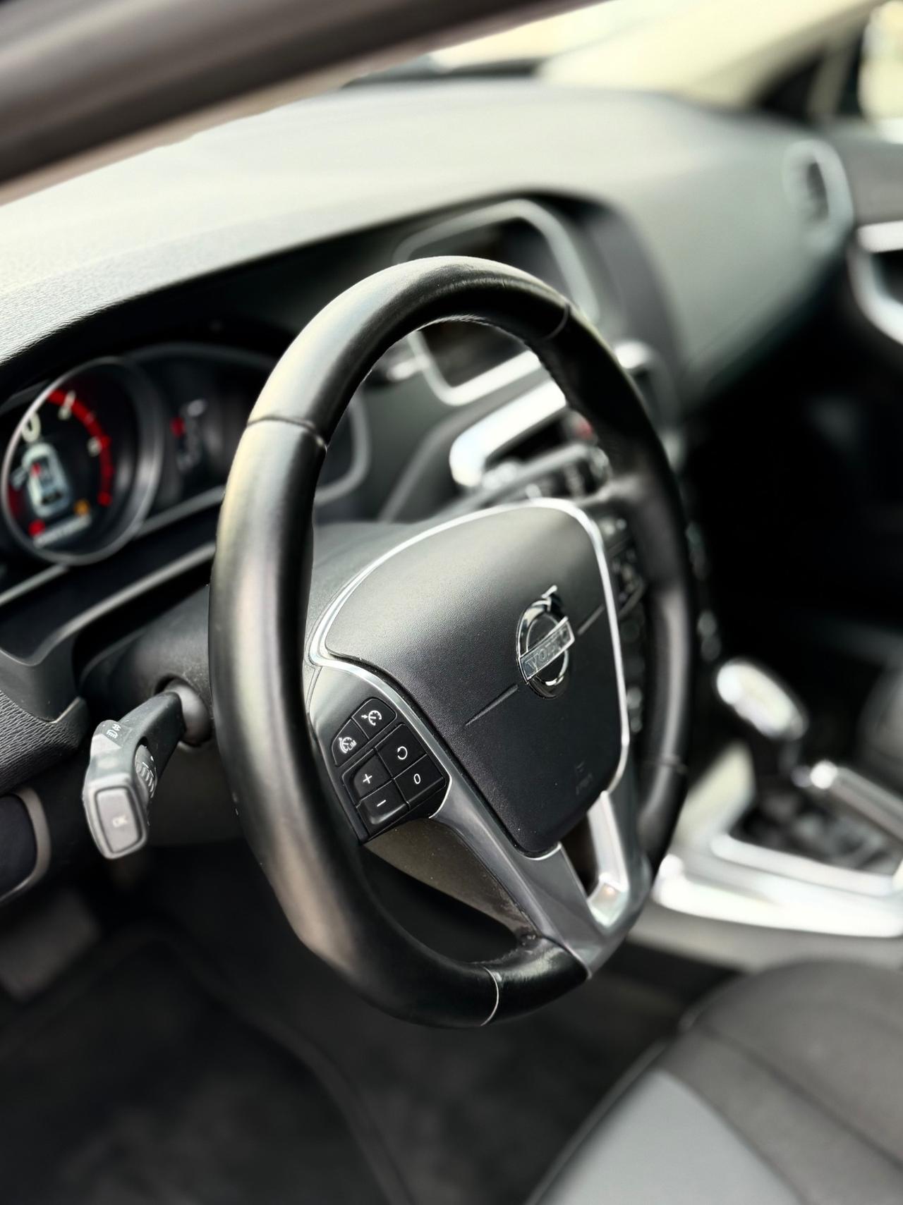 Volvo V40 D3 Geartronic Summum