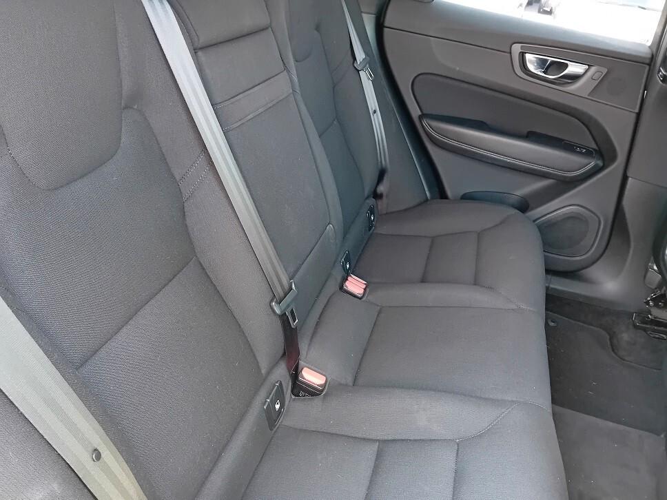 Volvo XC60 B4 (d) AWD Geartronic Momentum Pro