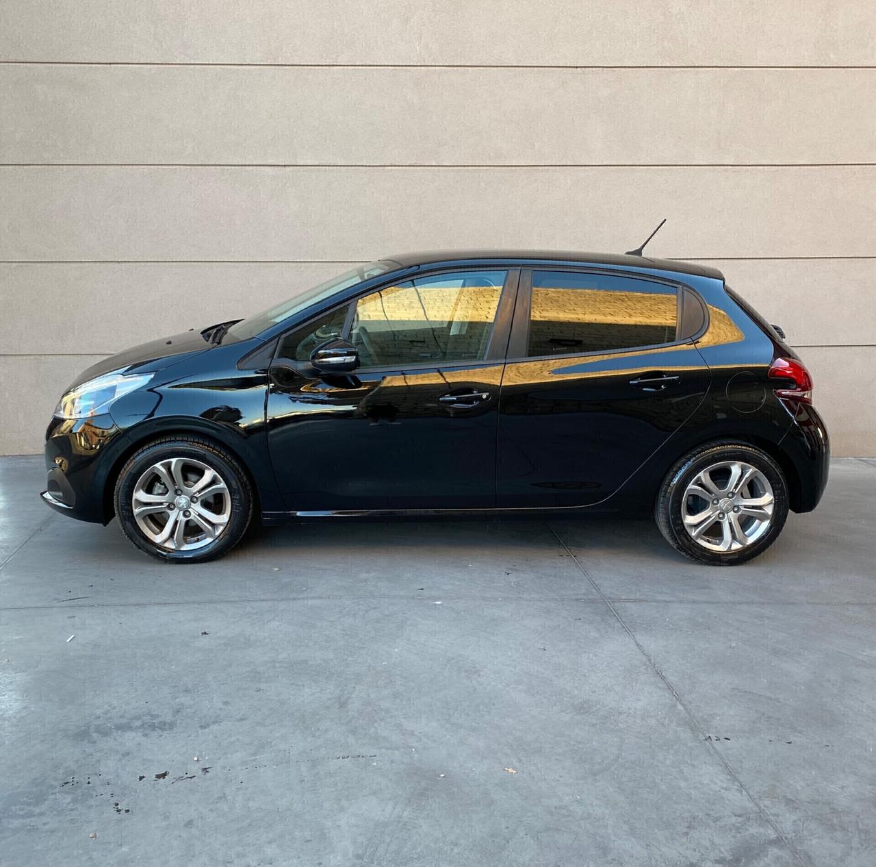 Peugeot 208 Allure 1.2 GPL Anno 2018