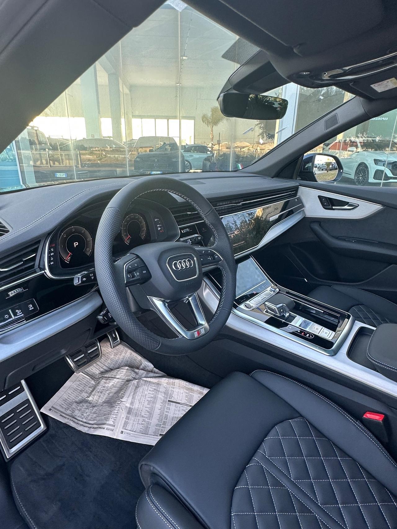 Audi Q8 tdi mhev Sline possibilità noleggio no scoring