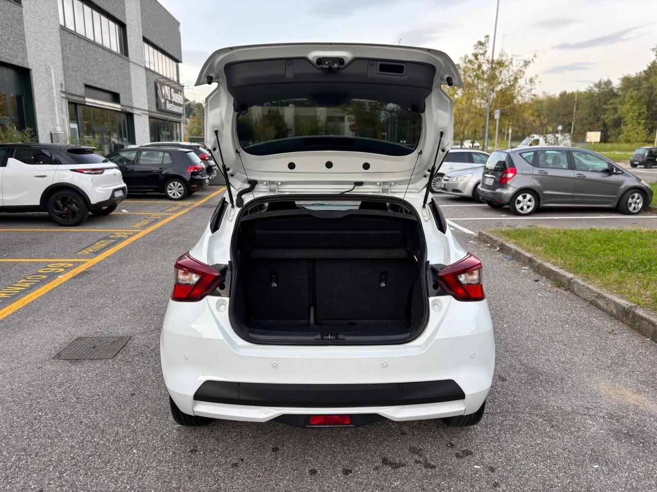 Nissan Micra 0.9 IG-T 12V 5 porte N-Connecta