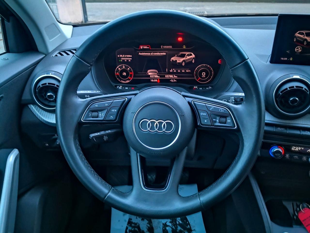 Audi Q2 30 TDI Business ***COCKPIT DISPLAY***KEYLESS***
