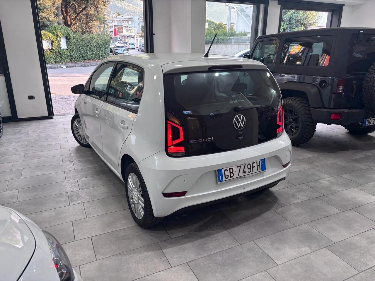 VOLKSWAGEN UP 1.0 TFSI METANO RETRO-CLIMA