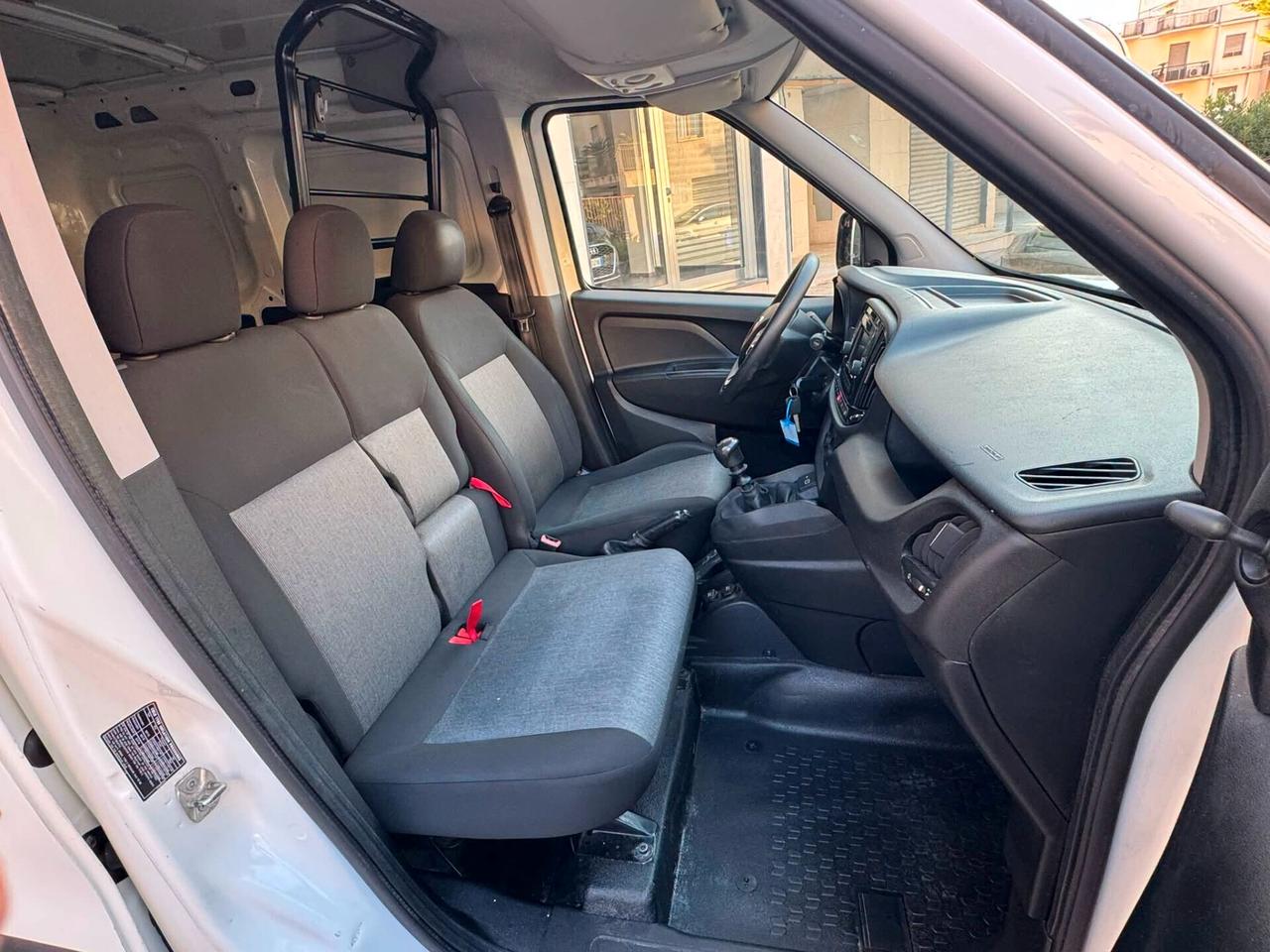 FIAT DOBLO CARGO 1.6 MJ 105 CV. E6 3 POSTI PERFETTA