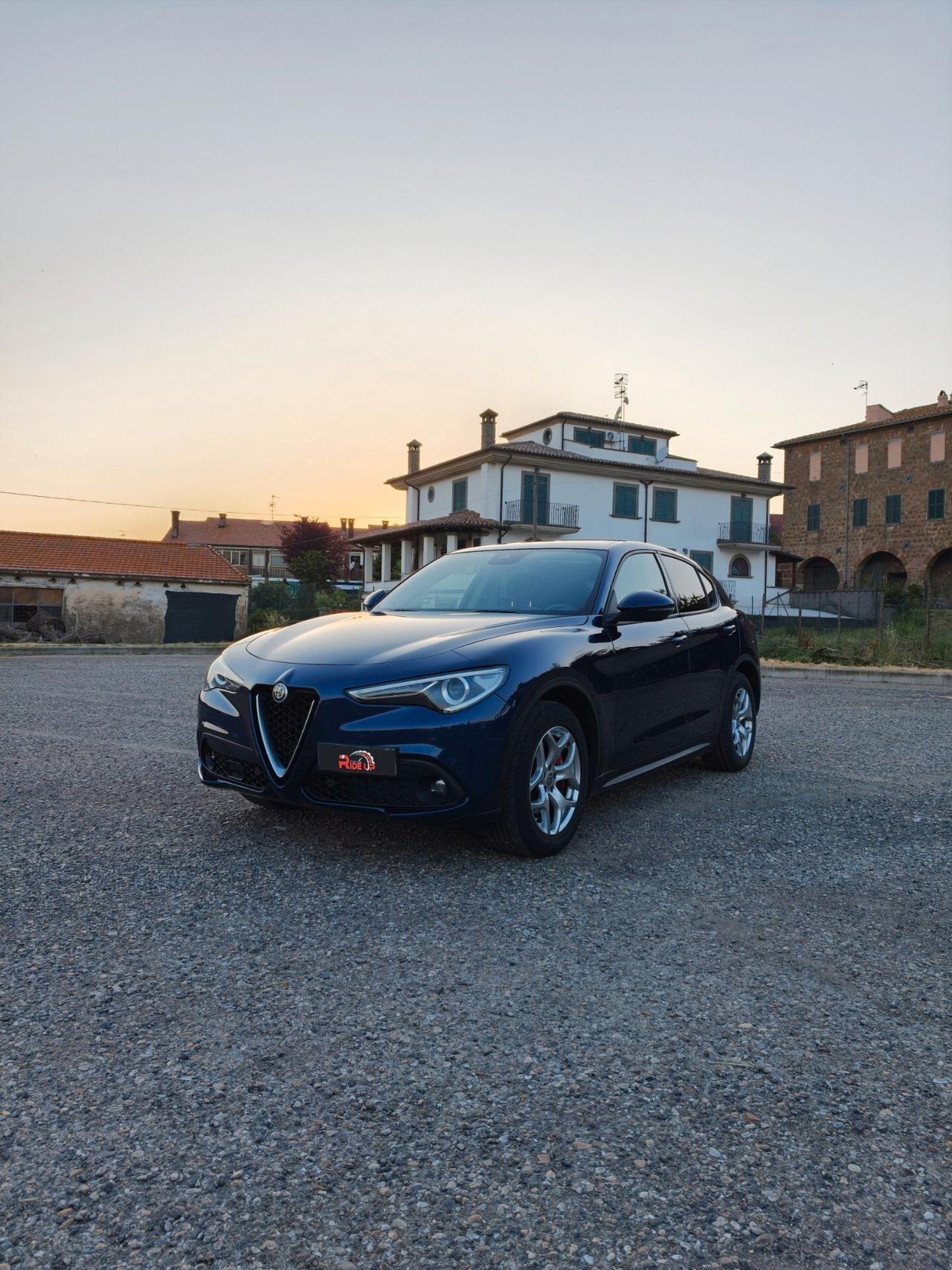Alfa Romeo Stelvio 2.2 Turbodiesel 160 CV AT8 RWD