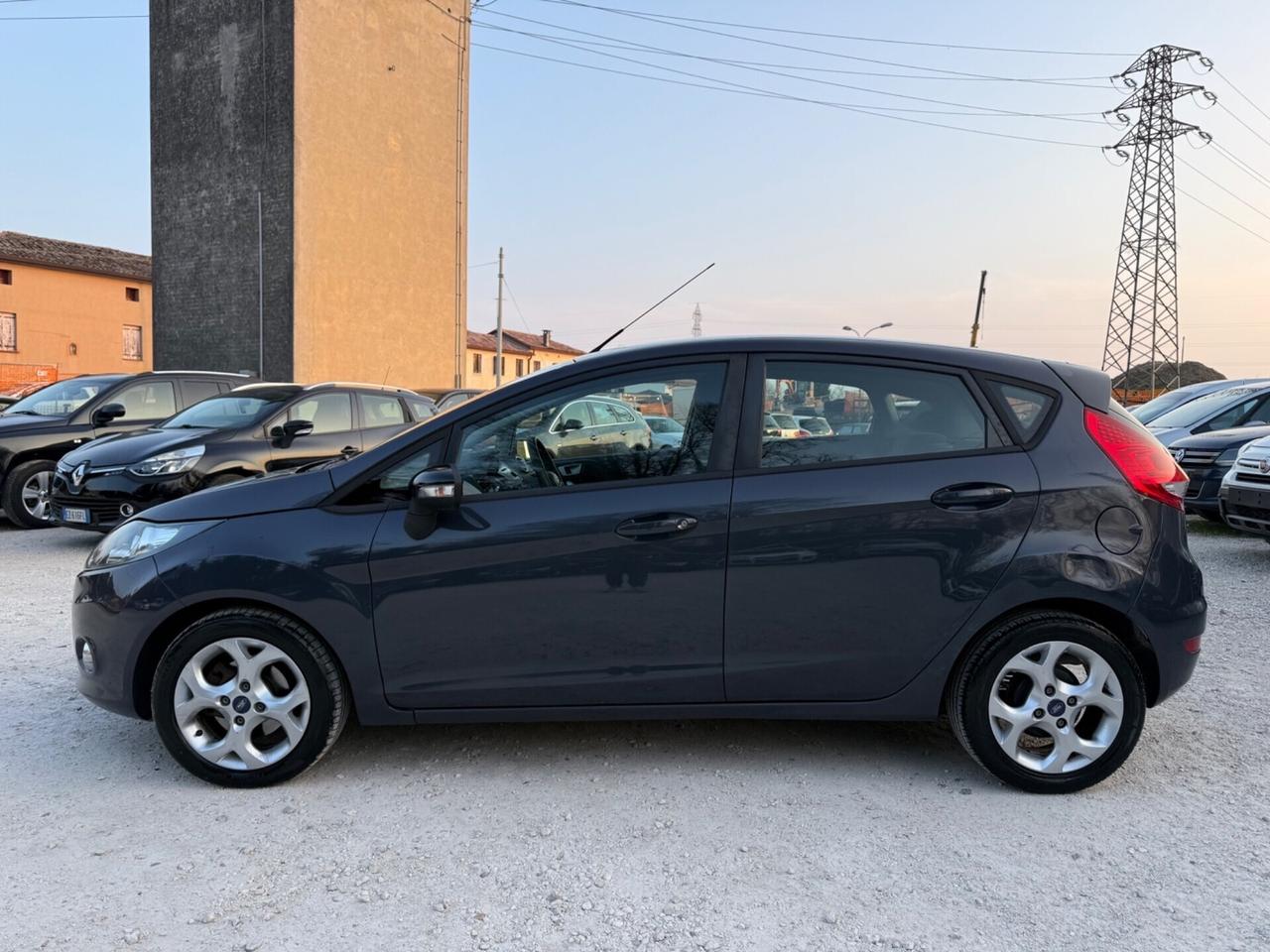 Ford Fiesta 1.4 16V 5p.Bz.- GPL Business UNICO PRO