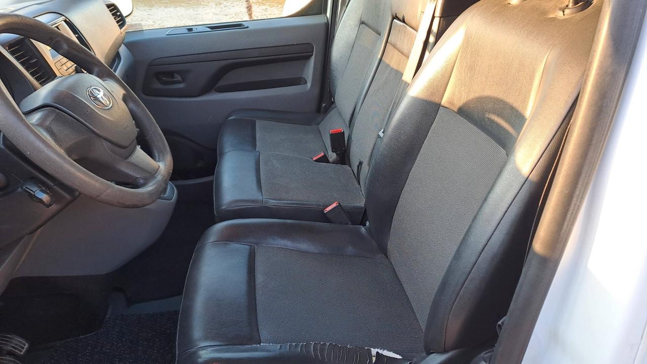 Toyota Proace LUNGO LEGGERE BENE