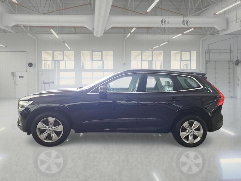 VOLVO XC60 B4 D AUTOMATICO MOMENTUM PRO SUV