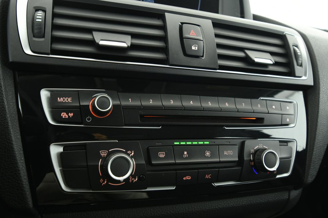 BMW 118d Sport 5p auto LED+C17"