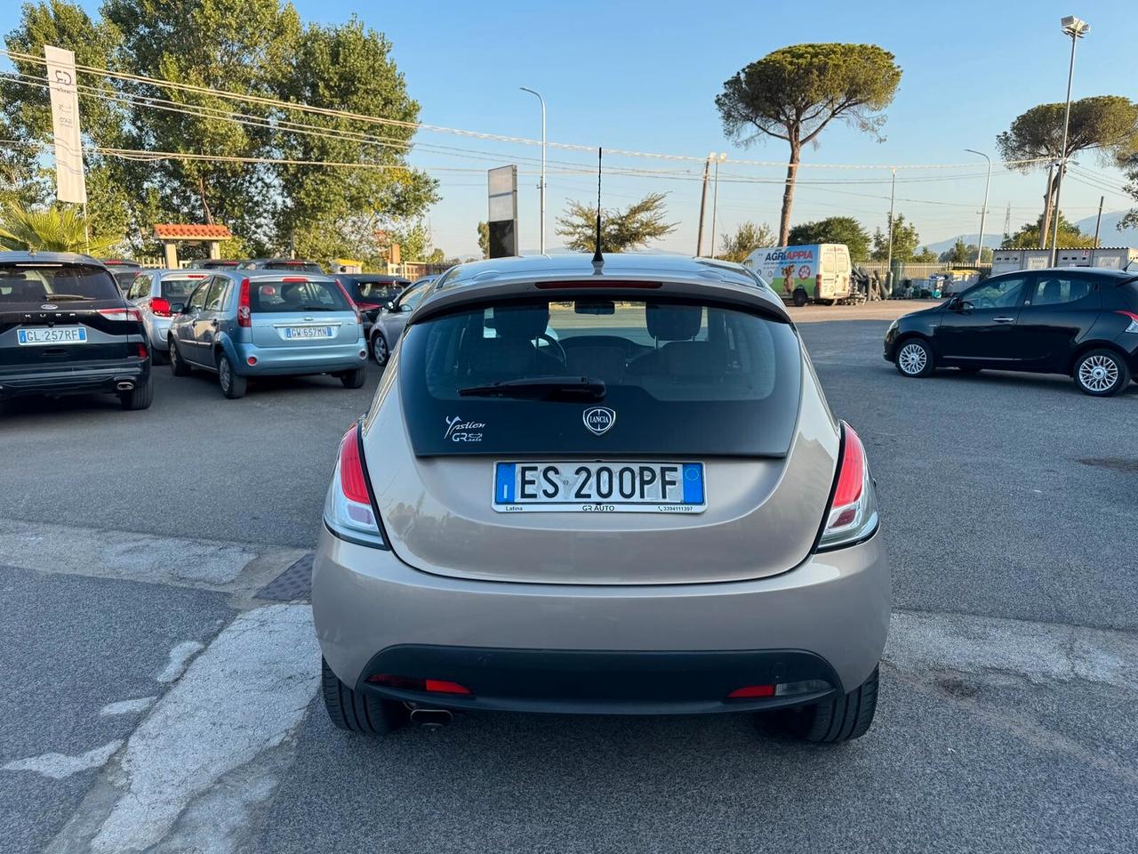Lancia Ypsilon 1.2 BENZ 69CV GOLD 2013