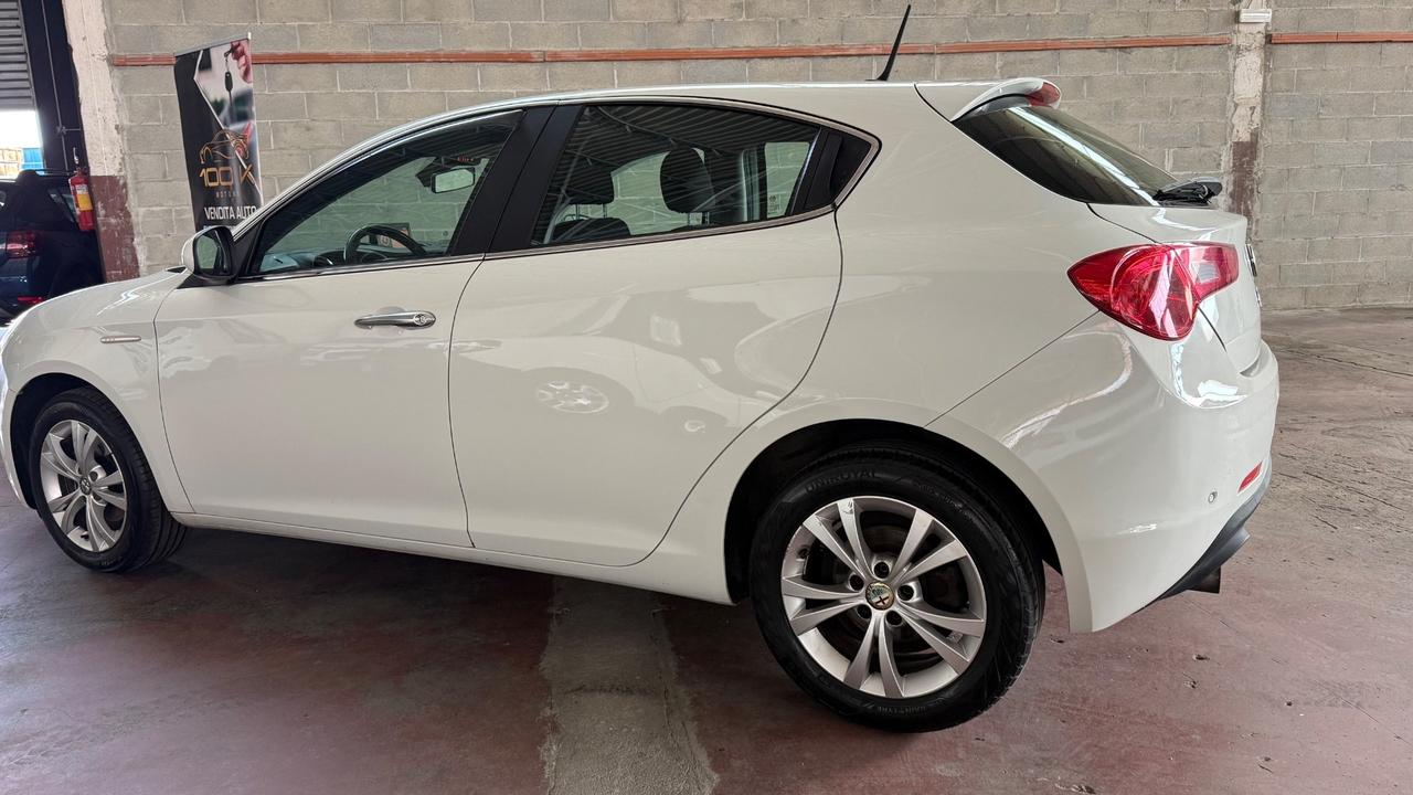 Alfa Romeo Giulietta 1.6 JTDm-2 105 CV Exclusive