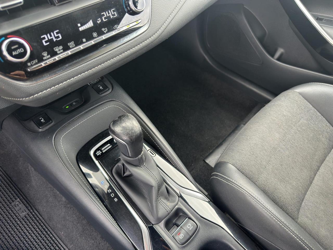 Toyota Corolla 1.8h Style cvt