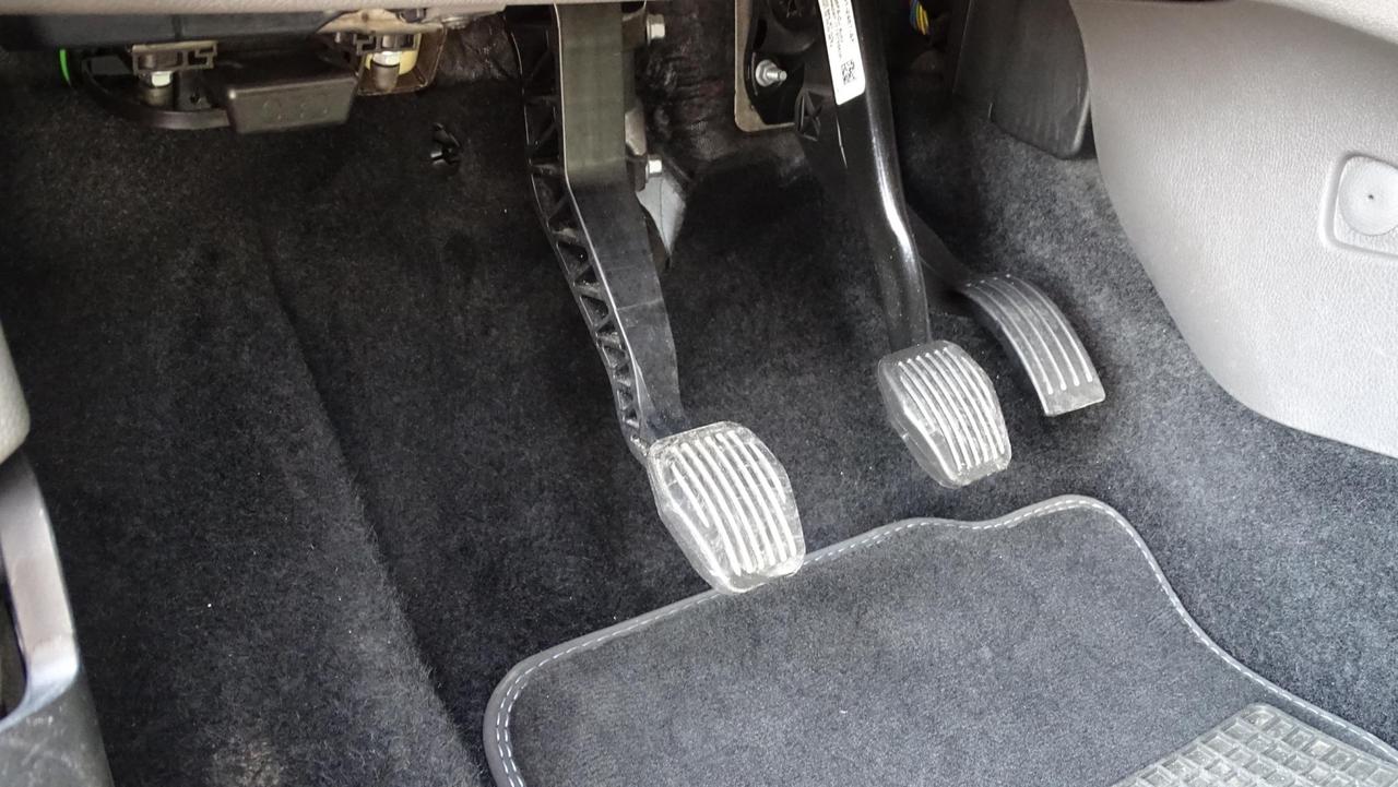 FORD Tourneo Connect Gran 1.5 tdci 120cv Active