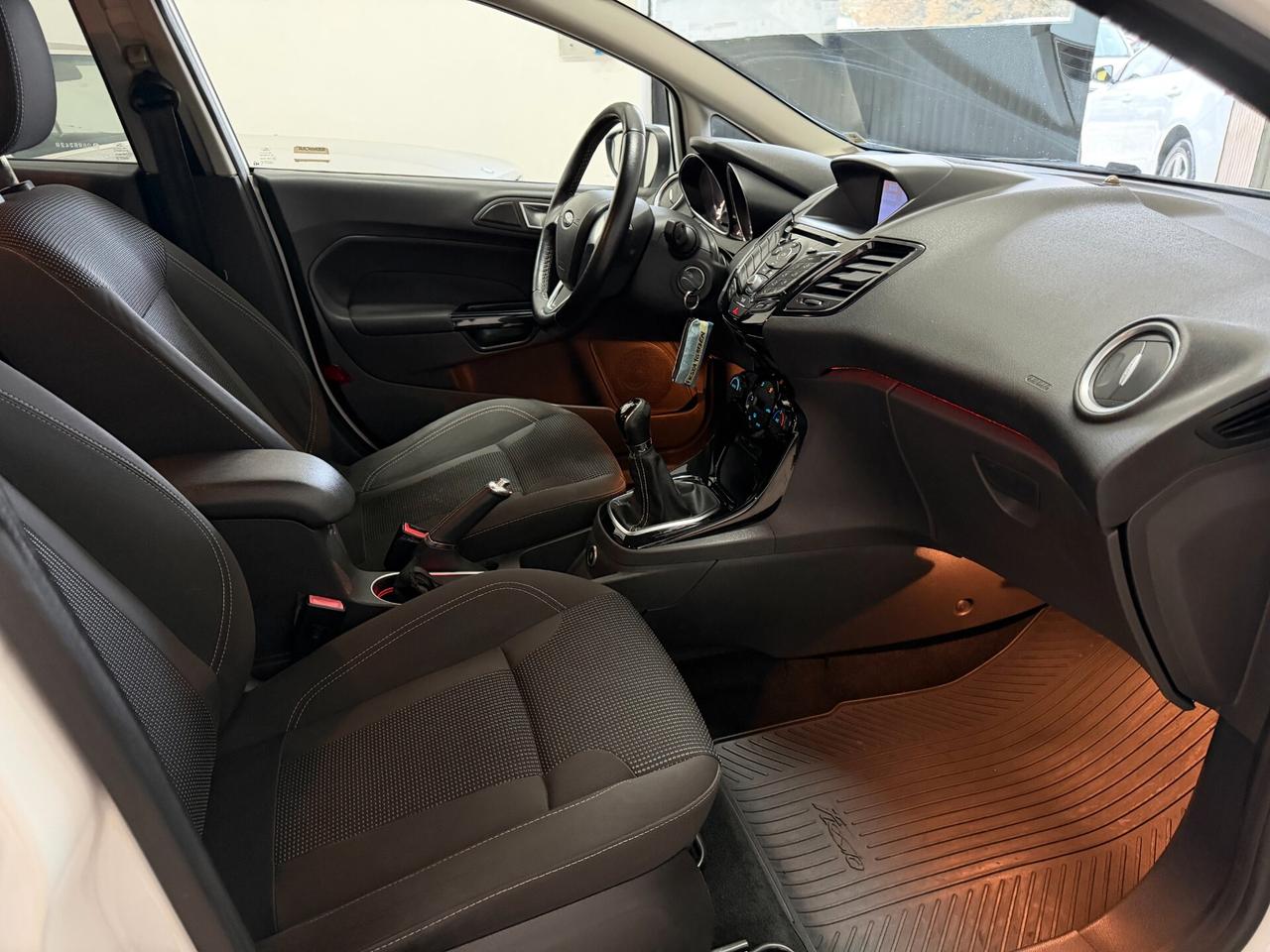 Ford Fiesta 1.4 5p. Bz.- GPL Titanium 12/2016 OK NEOPATENTATI