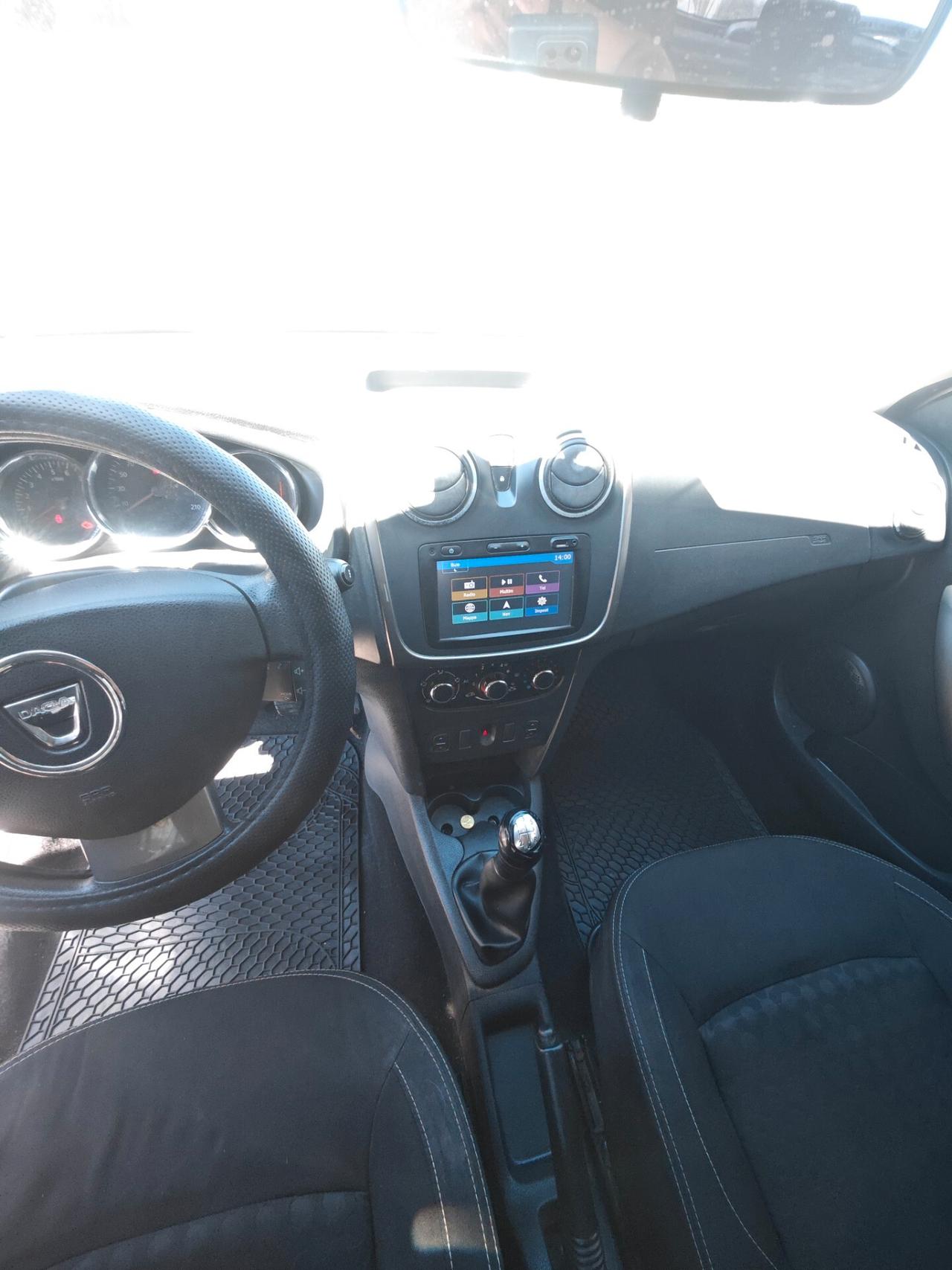 Dacia Sandero 1.2 75CV Lauréate