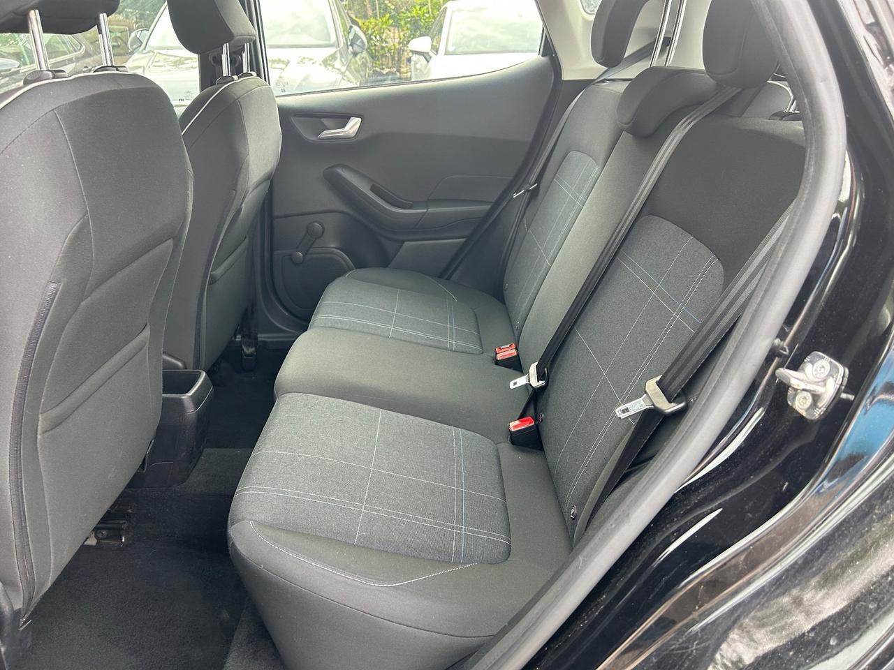Ford Fiesta 1.1 5P *70000KM*NEOPATENTATI