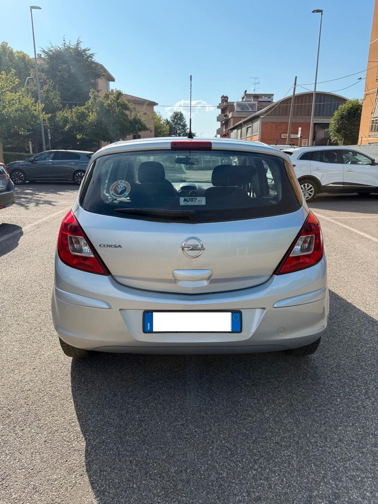Opel Corsa 1.2 Gpl - NEOPATENTATI - 12 MESI DI GARANZIA -